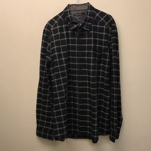 Kenneth Cole . Casual Button Down Shirt .
